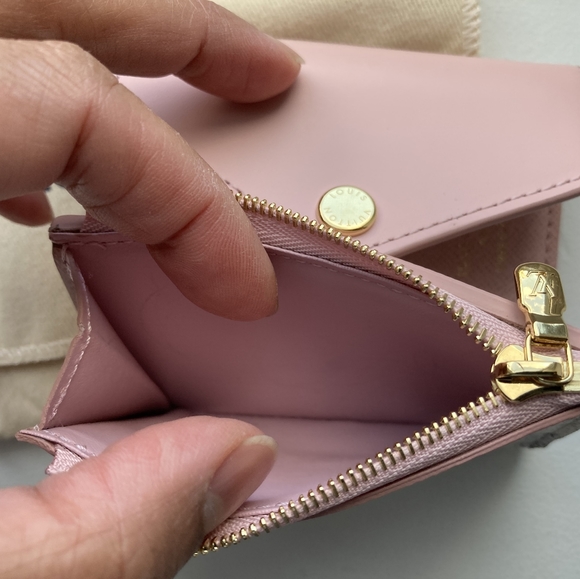 Louis Vuitton Zoe wallet - Picture 5 of 9